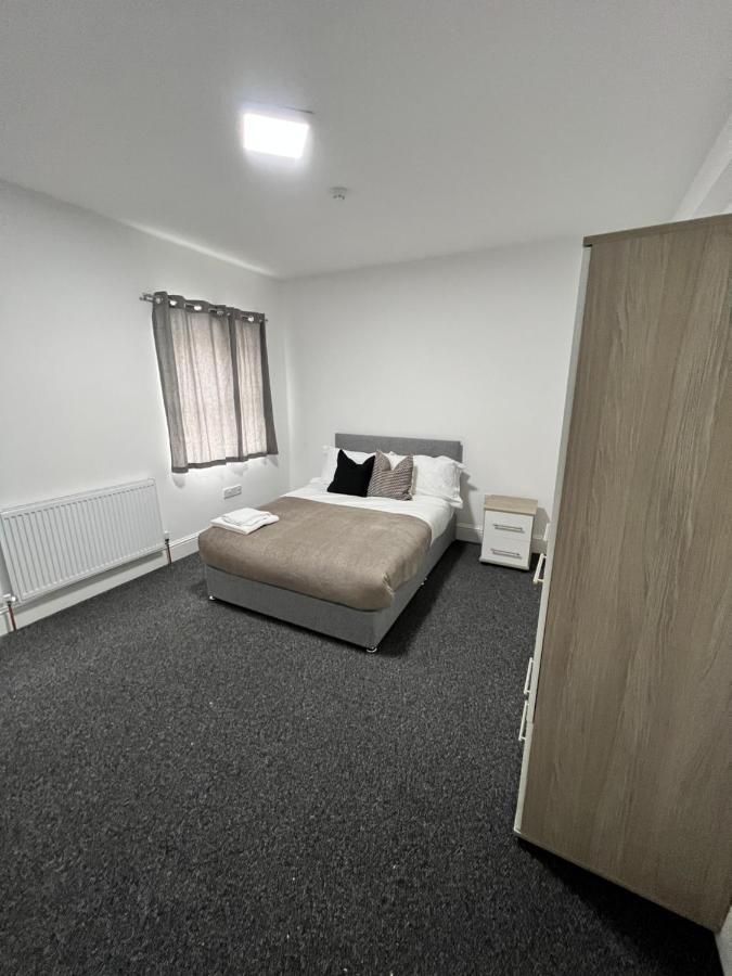 Guest house Stunning & Modern En-suite Bedrooms In