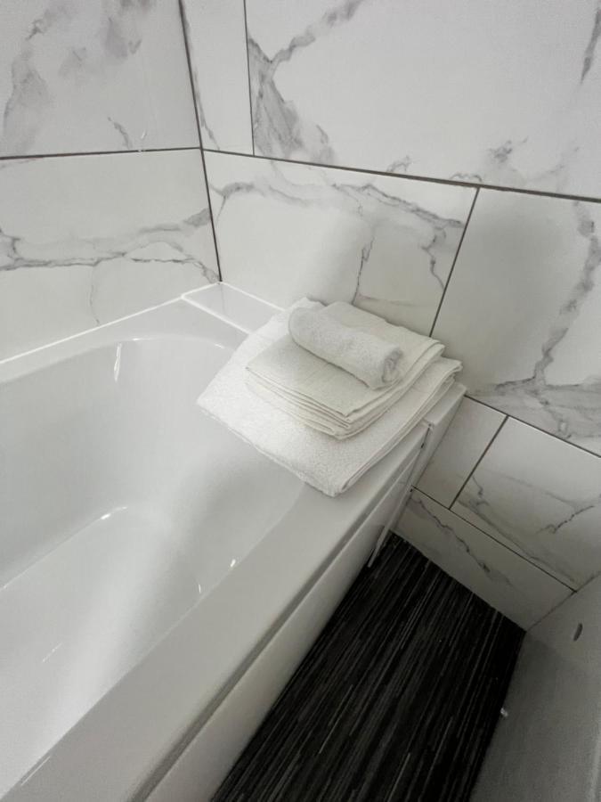 Guest house Stunning & Modern En-suite Bedrooms In Birmingham