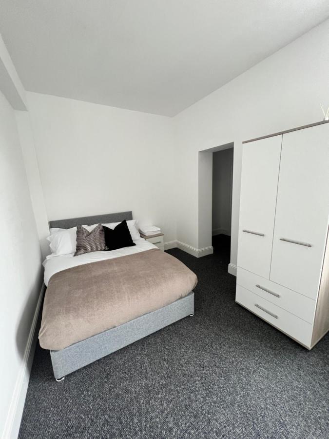 Stunning & Modern En-suite Bedrooms In