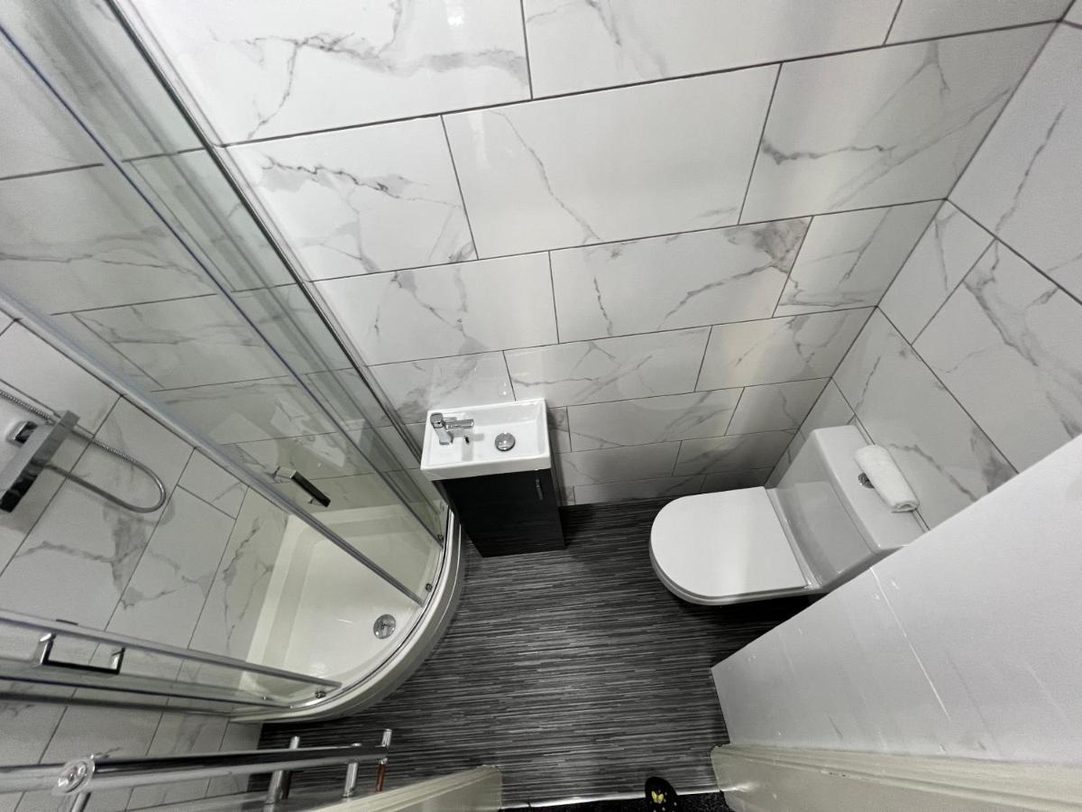 Stunning & Modern En-suite Bedrooms In
